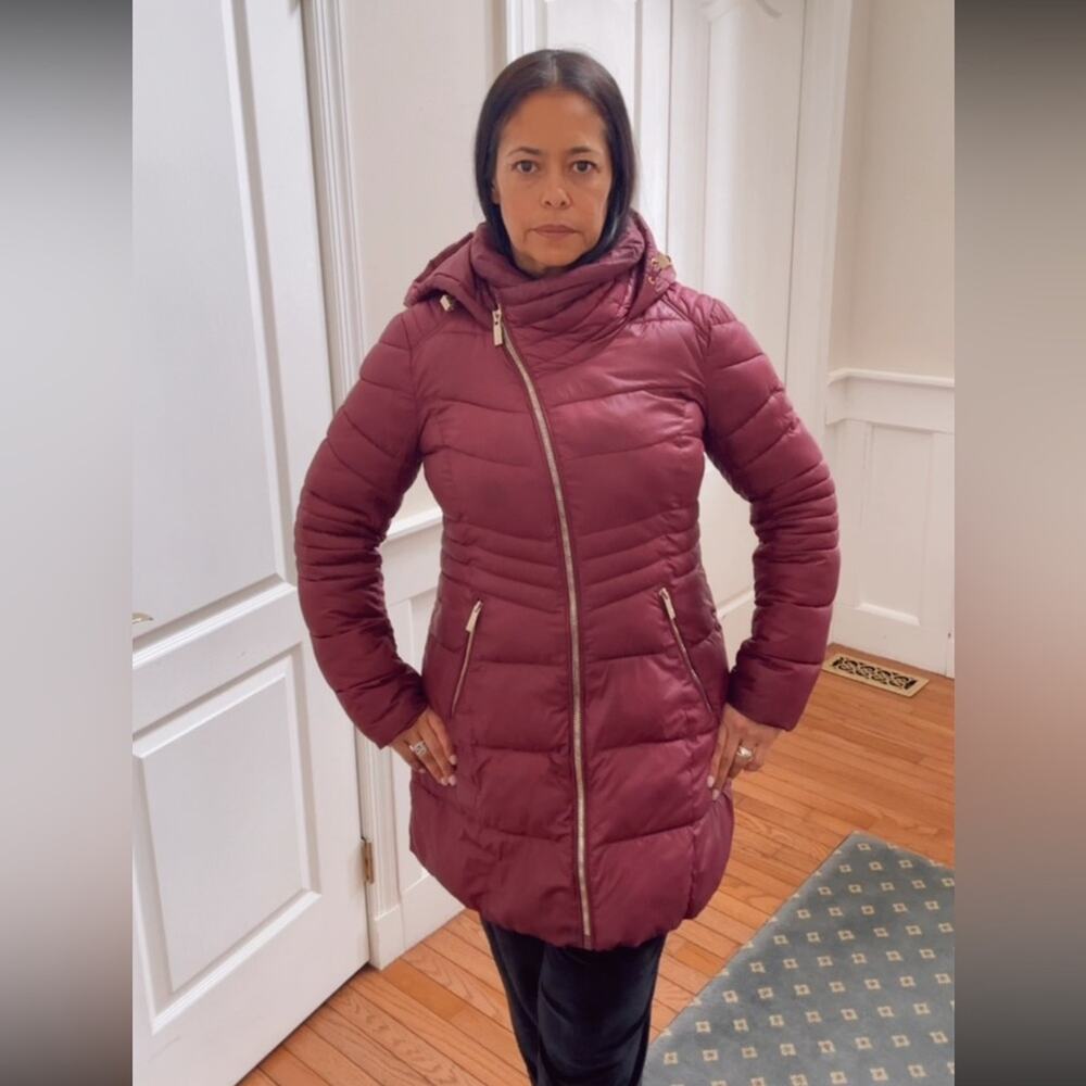 Guess Women's Burgundy Puffer Jacket size M